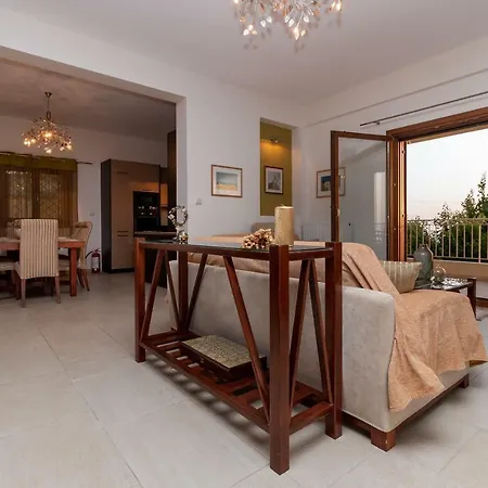Belvedere Villa Kipariszía